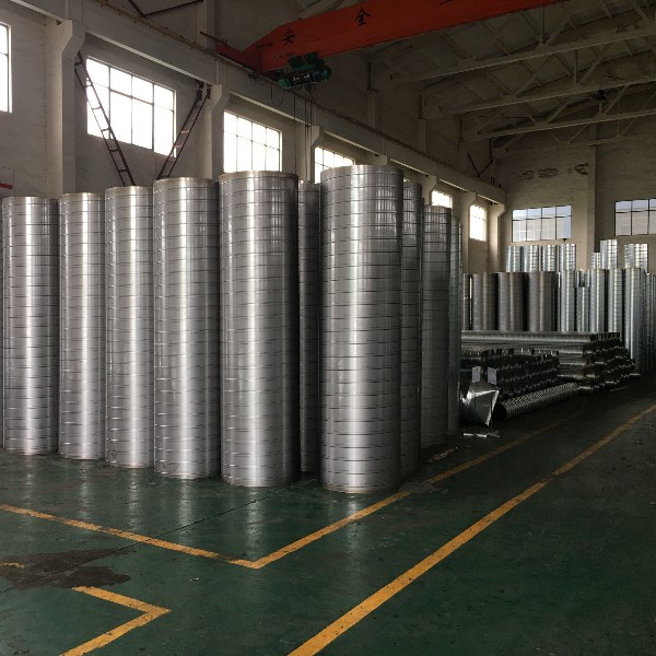 不銹鋼焊接風管:現代通風系統的“鋼鐵脊梁”與全管通的專業解決方案 碳鋼焊接風管